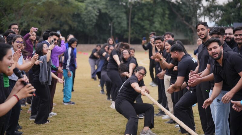 एसजीआरआर मेडिकल काॅलेज एटलिटिका 2025 में एमबीबीएस 2021 बैच आॅवरआॅल चैम्पियन